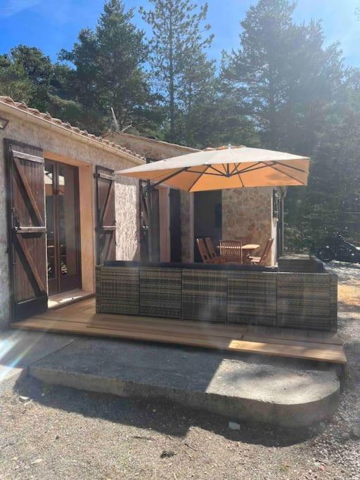 Les Rocailles Villa Valderoure ภายนอก รูปภาพ