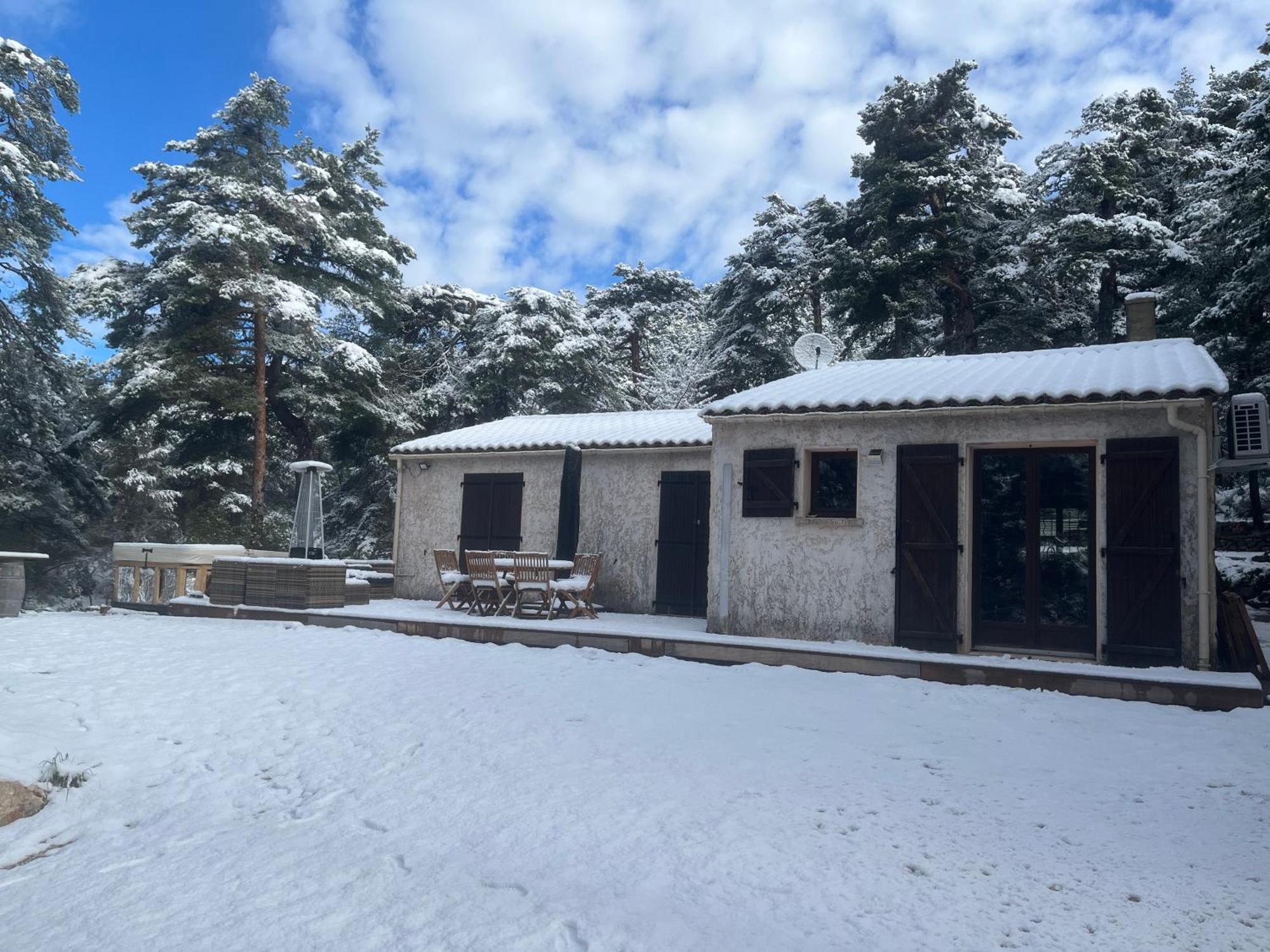 Les Rocailles Villa Valderoure ภายนอก รูปภาพ